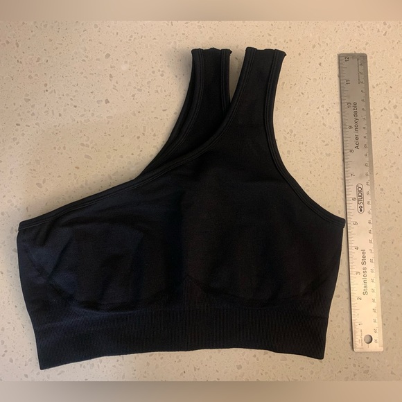 One-Shoulder Sports Bra - Picture 3 of 4